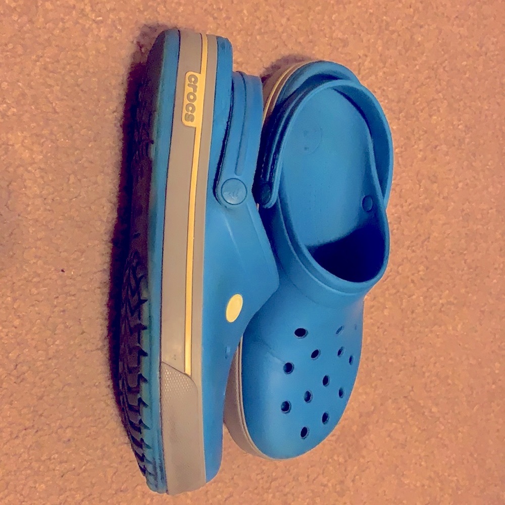 Croc sandals women’s 11 men’s 9
